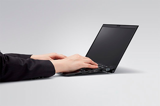 Легендарный бренд VAIO, известный своим качеством среди производителей ноутбуков, представил новую модель с топовыми характеристиками - Vaio SX14
