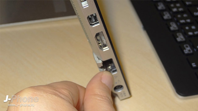 VAIO показал прототип Windows планшета Vaio Z Canvas VAIO показал прототип Windows планшета Vaio Z Canvas
