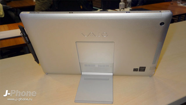 VAIO показал прототип Windows планшета Vaio Z Canvas VAIO показал прототип Windows планшета Vaio Z Canvas