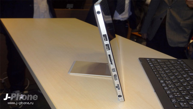 VAIO показал прототип Windows планшета Vaio Z Canvas VAIO показал прототип Windows планшета Vaio Z Canvas