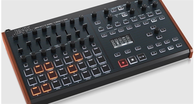 Behringer выпустила недорогие оммажи классическим синтезаторам и драм-машине Oberheim