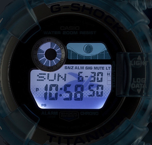 Casio выпустила прозрачные G-SHOCK и BABY-G ICERC с сине-морским градиентом