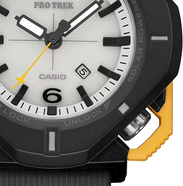 Casio представила PRO TREK PRJ-01 и PRJ-01AE с солнечной зарядкой и люминесцентным циферблатом
