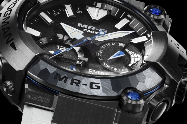 GQ Japan выбрал три июньские новинки G-SHOCK: GBX-100SFJ, MRG-BF1000EB и GA-2100LXB