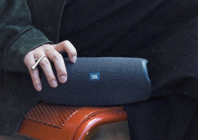 JBL выпустила портативную колонку Charge Essential 3 SE с Auracast и IP67