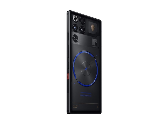 REDMAGIC 11S Pro получил Snapdragon 8 Elite Gen 5, водяное охлаждение и батарею 7500 мАч