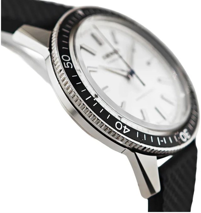 На LowBEAT Marketplace появился Seiko One-Push Chronograph Ref.5719-8980 1964 года за 288 000 иен