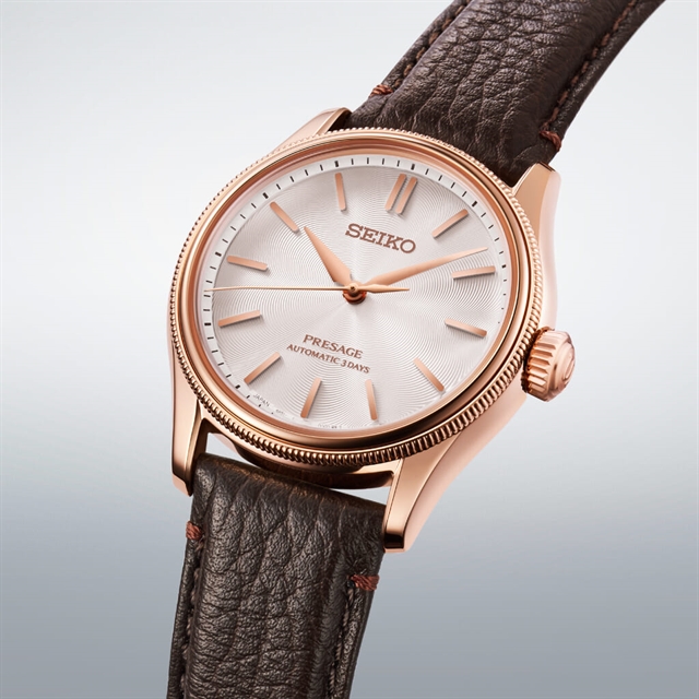 Seiko Presage получила 38-мм модели с циферблатом по мотивам шелка Tomioka