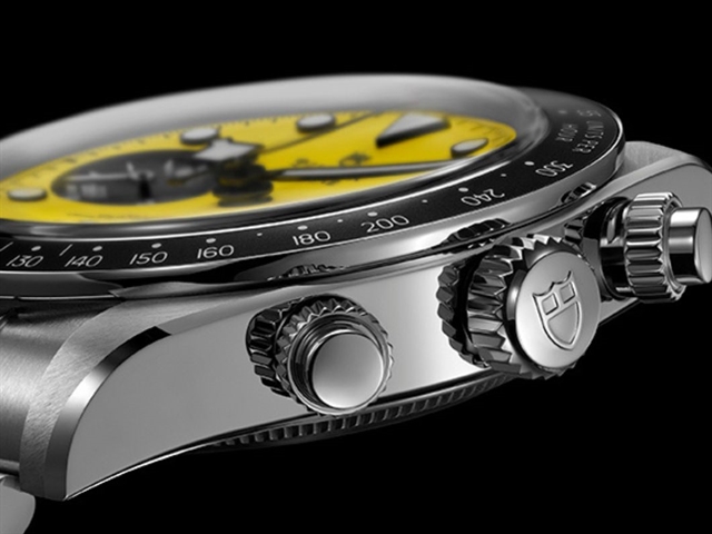 Tudor представила Black Bay Chrono 39 Bumblebee с ярко-желтым циферблатом