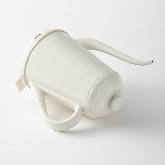 BRUNO обновила электрочайник Stainless Daily Kettle с защитой от пролива