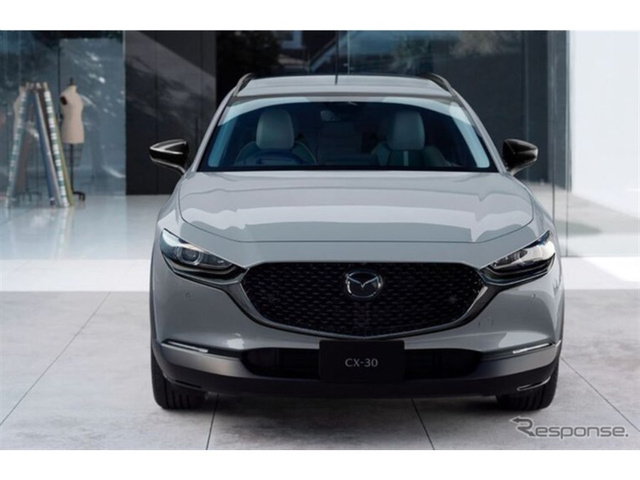 Mazda обновила Mazda3 и CX-30, добавив 2,5-литровый мотор и «механику»