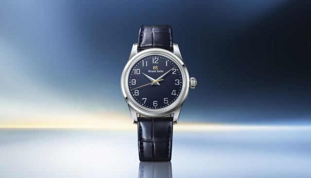 Grand Seiko SBGW325 получила циферблат индиго и ремешок ручного окрашивания