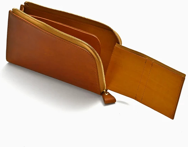 Kawanishi Kaban выпустила кожаный кошелёк Oiled Sand ricchyL