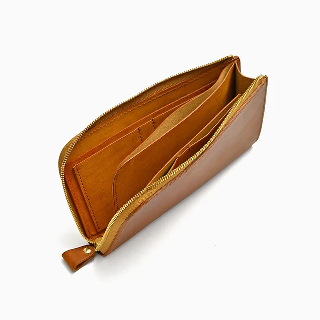 Kawanishi Kaban выпустила кожаный кошелёк Oiled Sand ricchyL