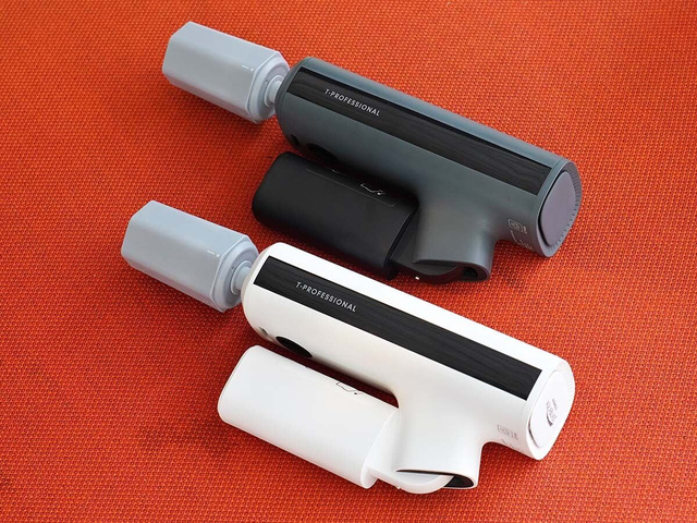 MIRABLE AQUABLAST MINI очищает поверхности струёй с ультратонкими пузырьками