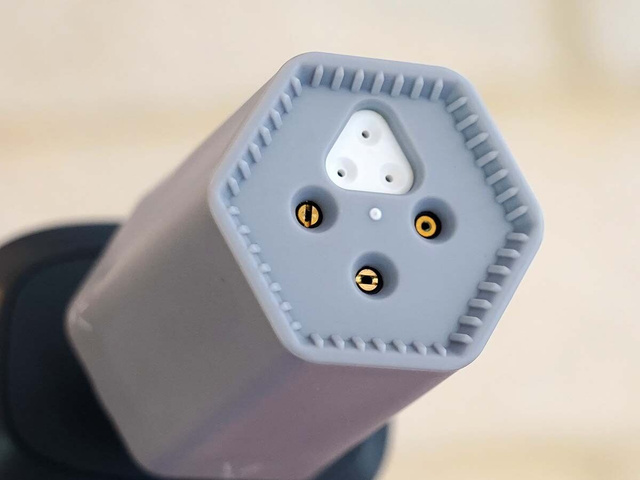 MIRABLE AQUABLAST MINI очищает поверхности струёй с ультратонкими пузырьками