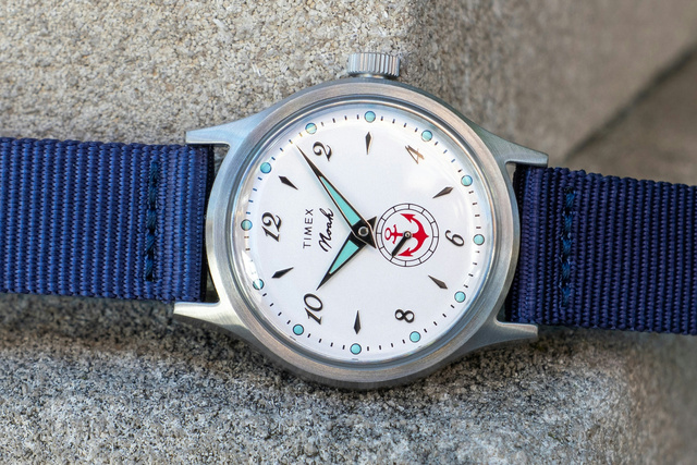 Noah и Timex выпустили MK1 Anchor с красным якорем на циферблате