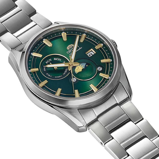 Orient представила четыре новых цвета часов Stretto Sun and Moon