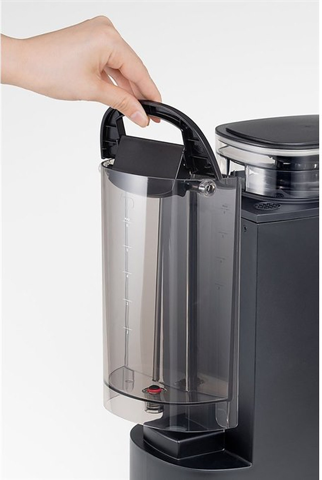 Russell Hobbs представила кофемашину Cafe Drip 8200JP с защитой от статического электричества