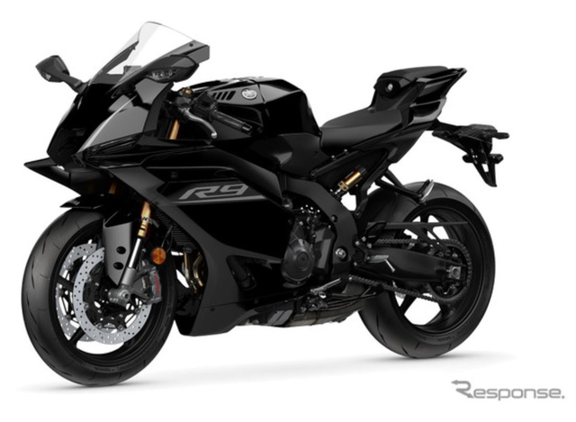 Yamaha добавила YZF-R9 яркую расцветку с алыми колёсами