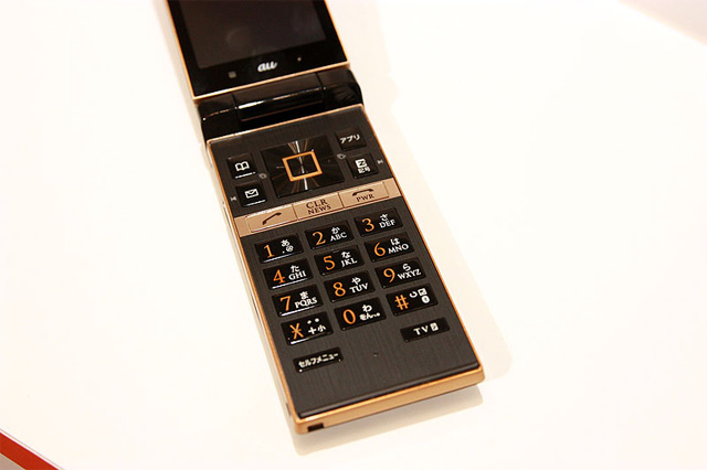 японский мобильный телефон Kyocera Marvera2 японский мобильный телефон Kyocera Marvera2