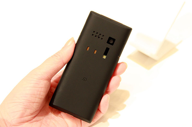 японский мобильный телефон Kyocera Marvera2 японский мобильный телефон Kyocera Marvera2
