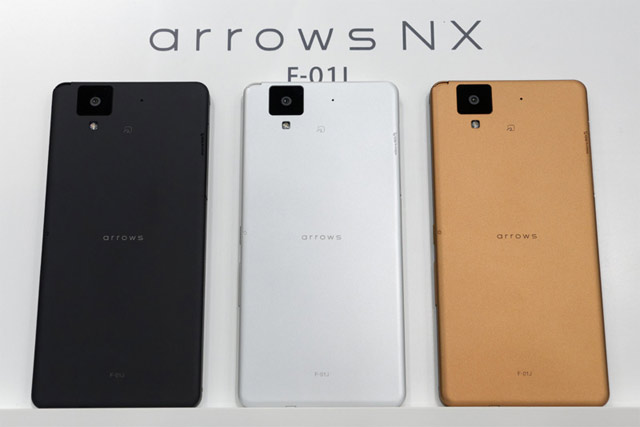 Японский Android смартфон Fujitsu Arrows NX Docomo F-01J Японский Android смартфон Fujitsu Arrows NX Docomo F-01J