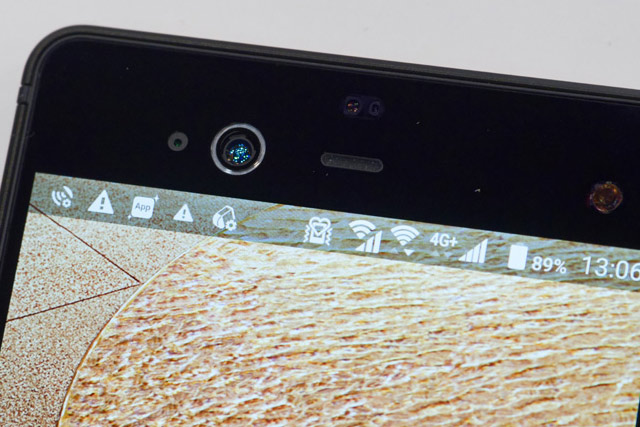 Японский Android смартфон Fujitsu Arrows NX Docomo F-01J Японский Android смартфон Fujitsu Arrows NX Docomo F-01J