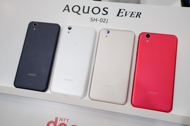 Японский IGZO смартфон Sharp Docomo SH-02J AQUOS Ever Японский IGZO смартфон Sharp Docomo SH-02J AQUOS Ever
