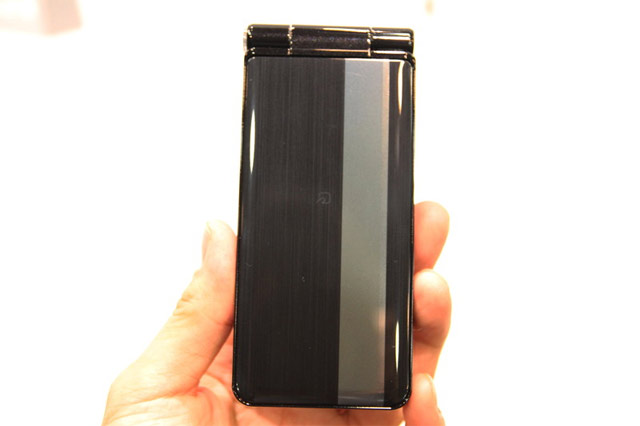 Японская Android раскладушка Panasonic Docomo P-01J P-smart K-tai Японская Android раскладушка Panasonic Docomo P-01J P-smart K-tai