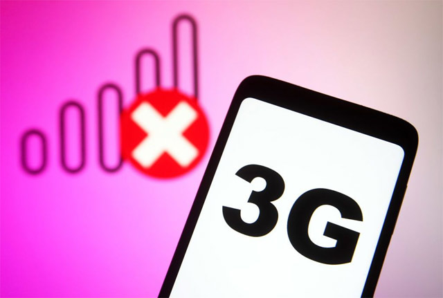 Из-за полного отключения сетей 3G на территории Японии при нахождении в роуминге абоненты российскиого Мегафона, равно как и многих других зарубежных сотовых операторов, внезапно потеряли возможность совершать обычные голосовые вызовы.