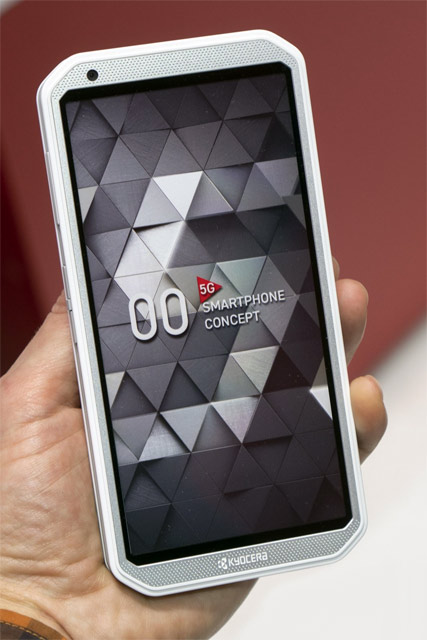 Kyocera представила прототипы 5G смартфонов и планшетов