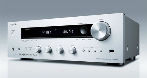 Японский концерн Onkyo & Pioneer объявил о выходе нового стерео-комбайна TX-8250 (S), включающего в себя функции сетевого ресивера, цифрового ЦАПа и высококачественного стерео-усилителя