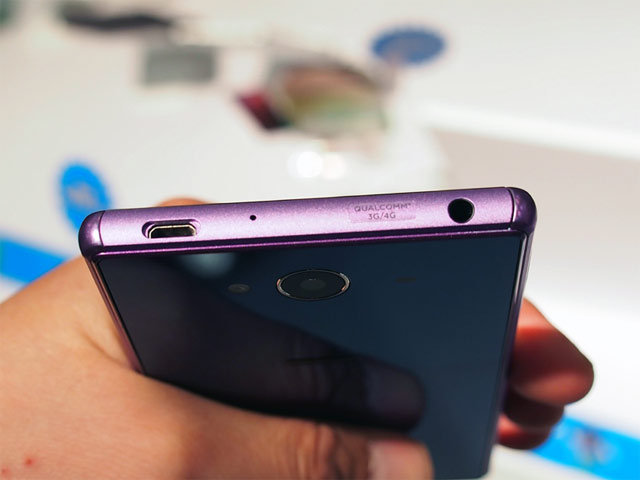 Японский безрамочный Android IGZO смартфон Sharp Aquos Xx2 Японский безрамочный Android IGZO смартфон Sharp Aquos Xx2