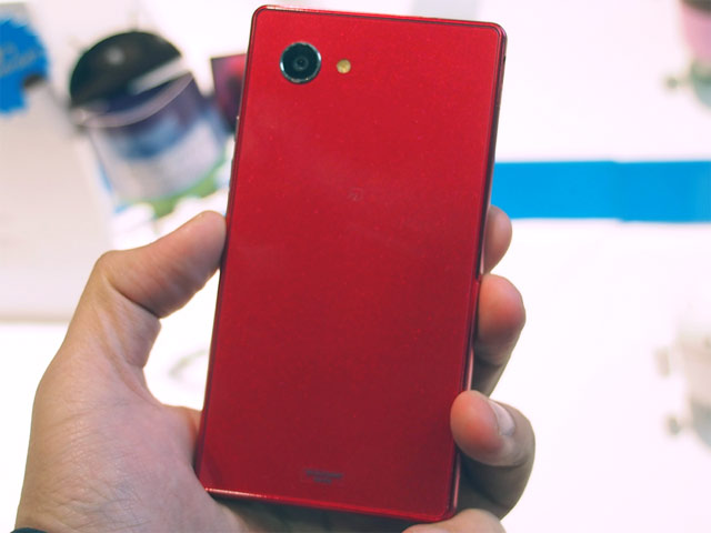 Японский безрамочный Android IGZO смартфон Sharp Aquos Xx2 mini Японский безрамочный Android IGZO смартфон Sharp Aquos Xx2 mini