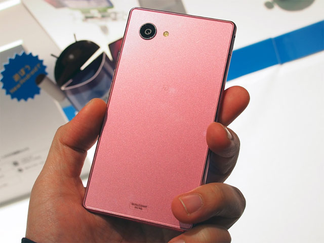 Японский безрамочный Android IGZO смартфон Sharp Aquos Xx2 mini Японский безрамочный Android IGZO смартфон Sharp Aquos Xx2 mini