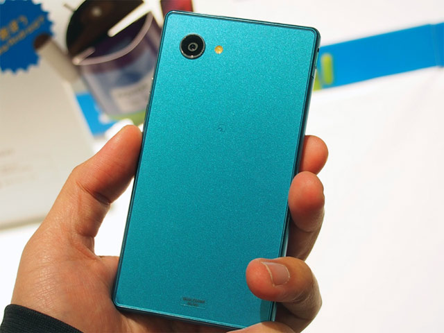 Японский безрамочный Android IGZO смартфон Sharp Aquos Xx2 mini Японский безрамочный Android IGZO смартфон Sharp Aquos Xx2 mini