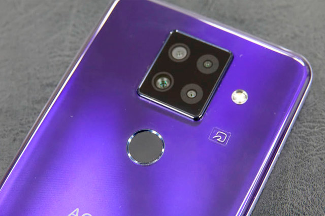 Sharp AQUOS sense4 plus