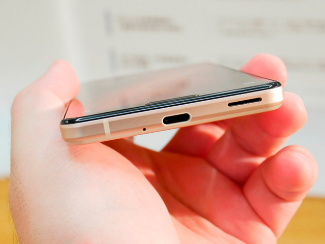 Sharp AQUOS sense5G