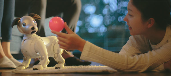 Sony представила обновленную версию робота собаки Aibo Sony представила обновленную версию робота собаки Aibo